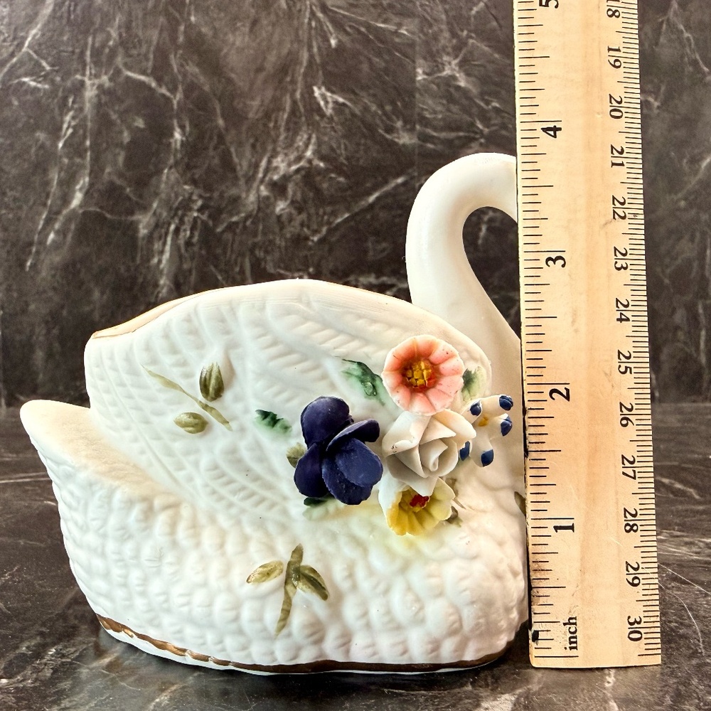 Genuine Porcelain Swan Planter - Picture 3 of 16